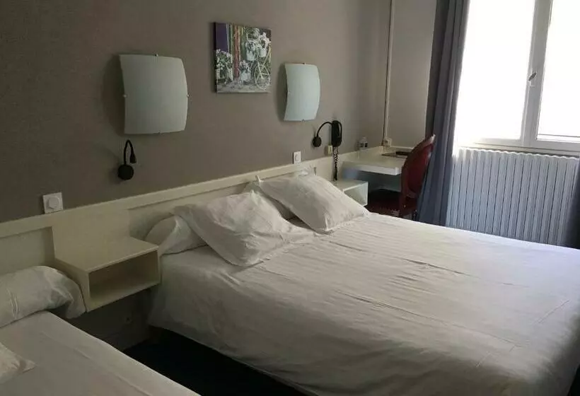 Standard Kolmen Hengen Huone, Le Relais De Gascogne