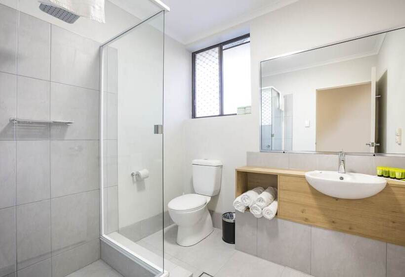 شقة 3 غرف, Nightcap At Kawana Waters