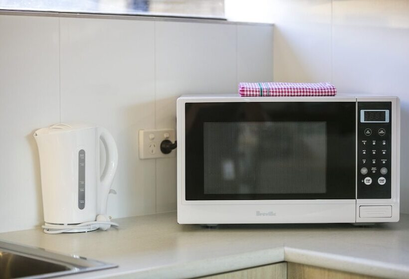 شقة 3 غرف, Nightcap At Kawana Waters