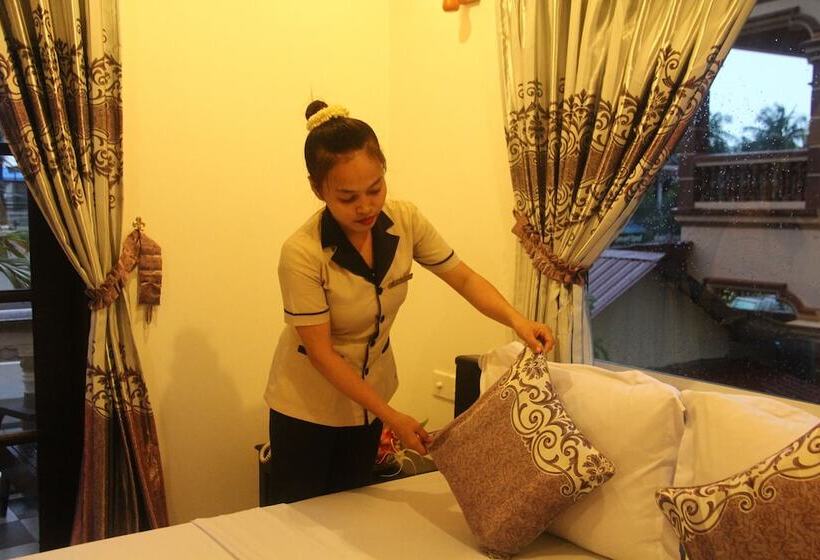 اتاق خانوادگی, Parent Heritage Angkor Villa