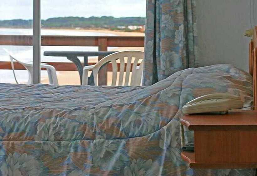 غرفة قياسية ثلاثية, Terrazas De Costa Azul