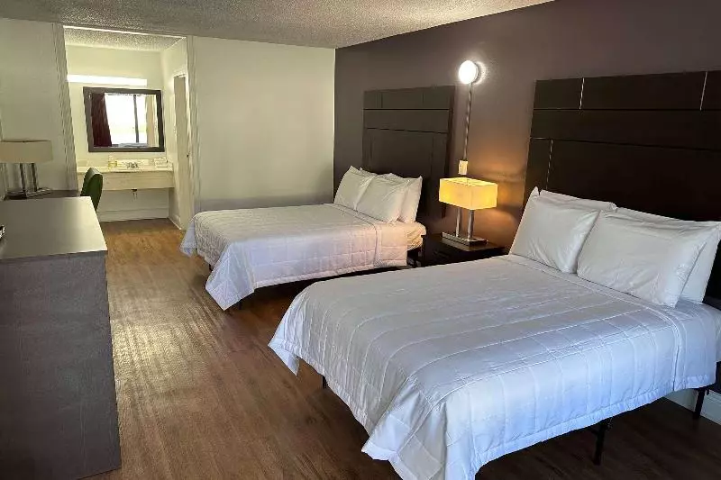 スタンダードルーム, Travelodge By Wyndham Baton Rouge East