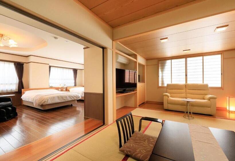带按摩浴盆的套房, Tsubakino