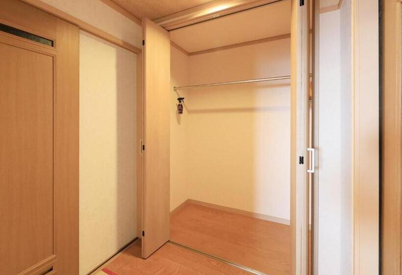 자쿠지 스위트, Tsubakino