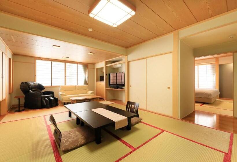 자쿠지 스위트, Tsubakino