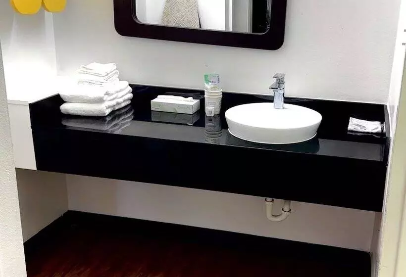 デラックスルーム, Travelodge By Wyndham Baton Rouge East