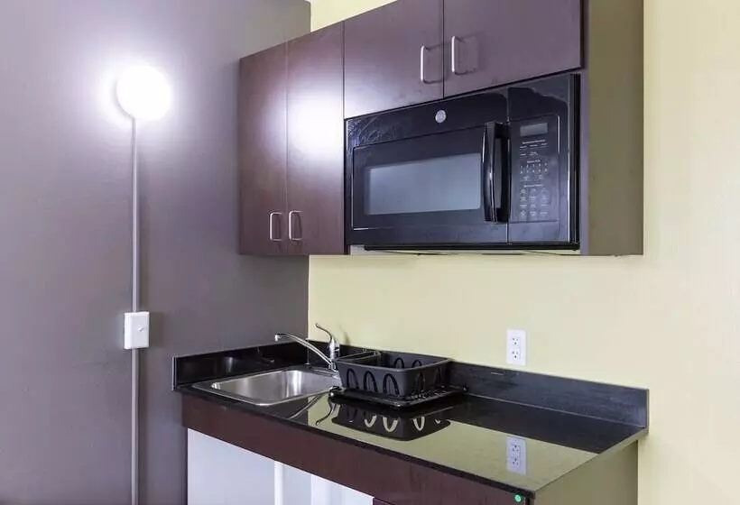 スーペリアールーム, Travelodge By Wyndham Baton Rouge East