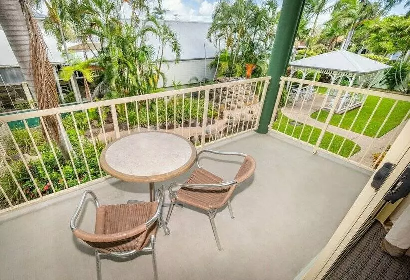ベーシックワンルーム, Shamrock Gardens Motel