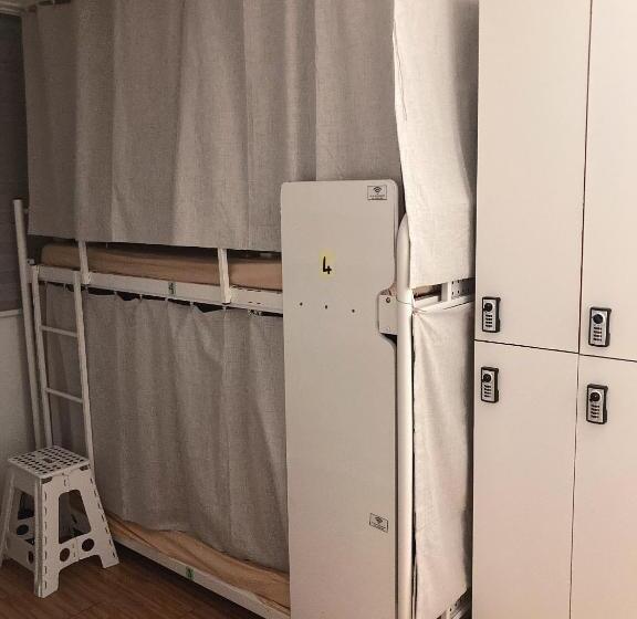 ルームシェアのワンベッド, Yakorea Hostel Dongdaemun