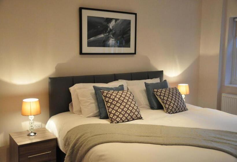 Апартаменты 2 Спальни, Andover Apartments