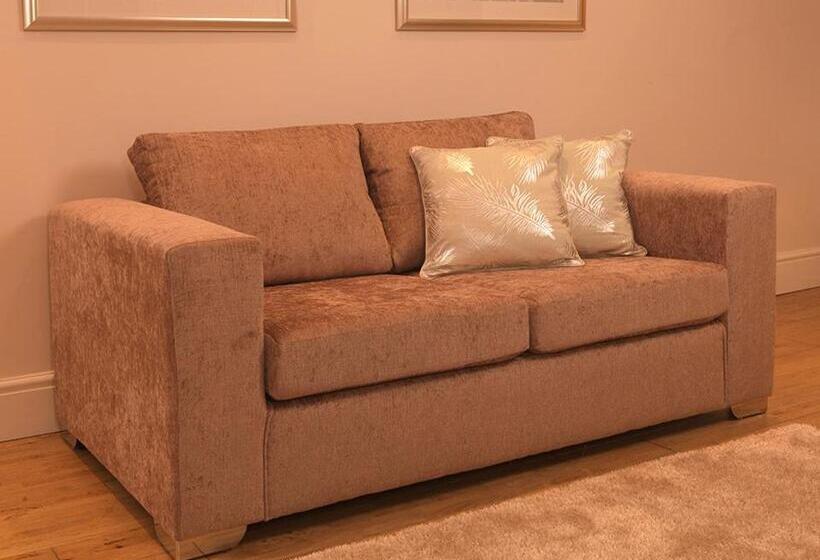 Апартаменты 1 Спальня, Andover Apartments