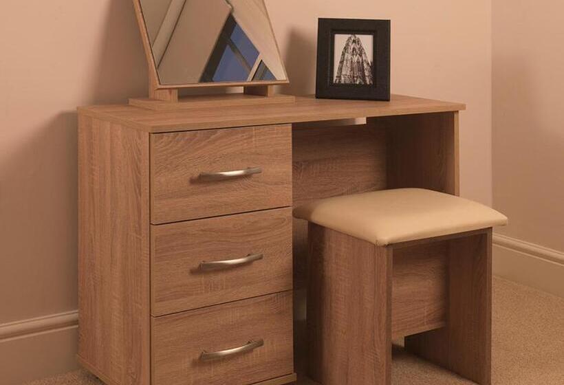 Апартаменты 1 Спальня, Andover Apartments