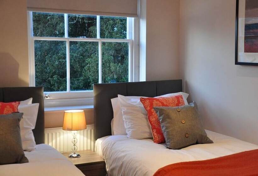 Апартаменты 2 Спальни, Andover Apartments