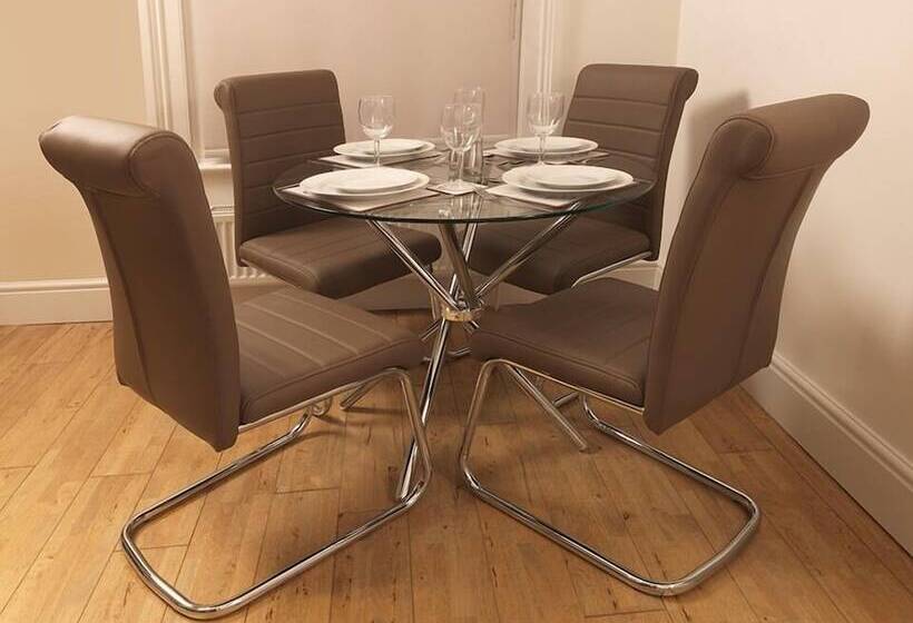 Апартаменты 1 Спальня, Andover Apartments