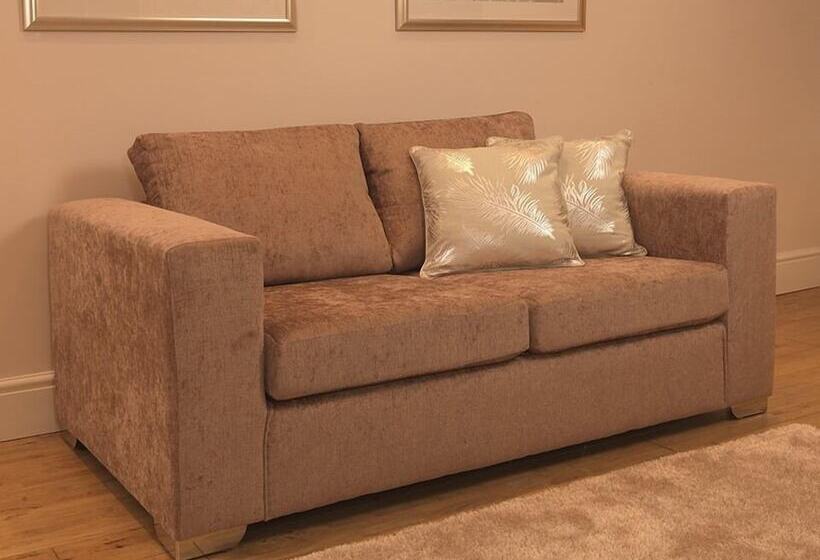 شقة غرفة واحدة, Andover Apartments