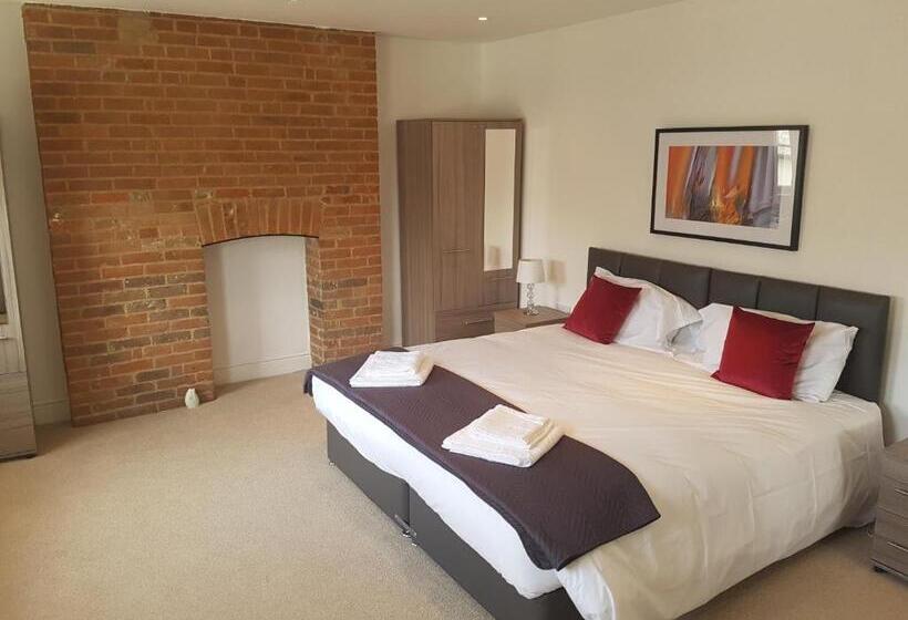 Апартаменты 1 Спальня, Andover Apartments
