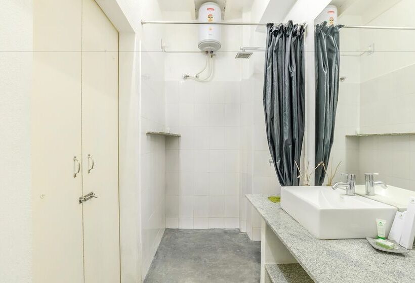Quarto Deluxe, Itsy Hotels Red Lotus Heritage, Promenade Beach