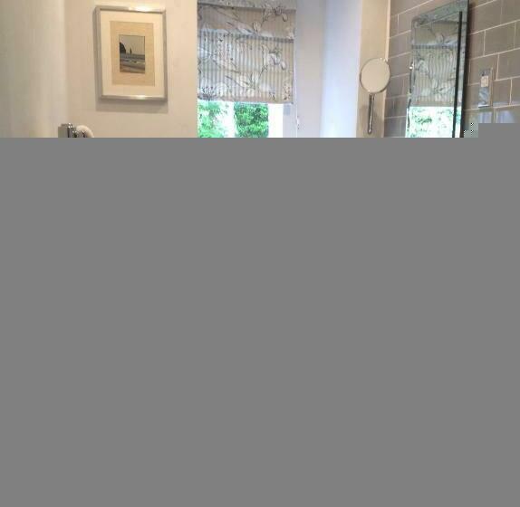 غرفة سوبيريور, The Factor's House