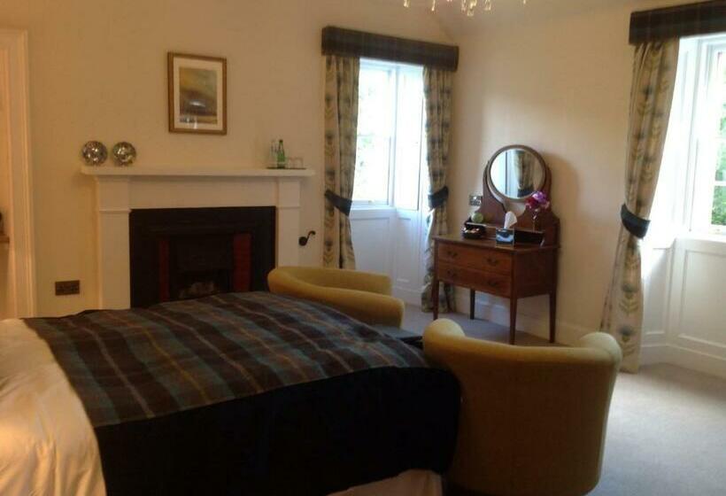 غرفة سوبيريور مطلّة علي الحديقة, The Factor's House