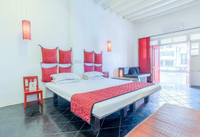 Deluxe Kamer, Itsy Hotels Red Lotus Heritage, Promenade Beach