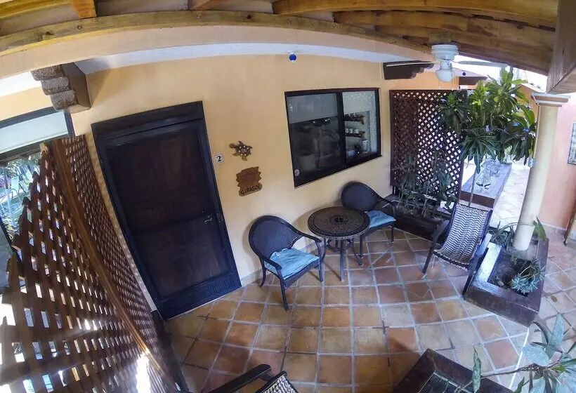 استودیوی کلاسیک, Casamar Suites