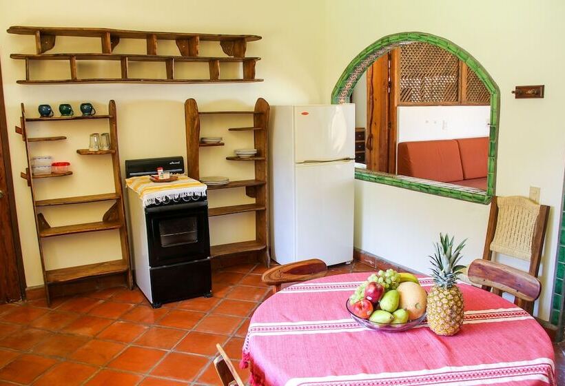 דירת חדר בקומת קרקע, Casamar Suites