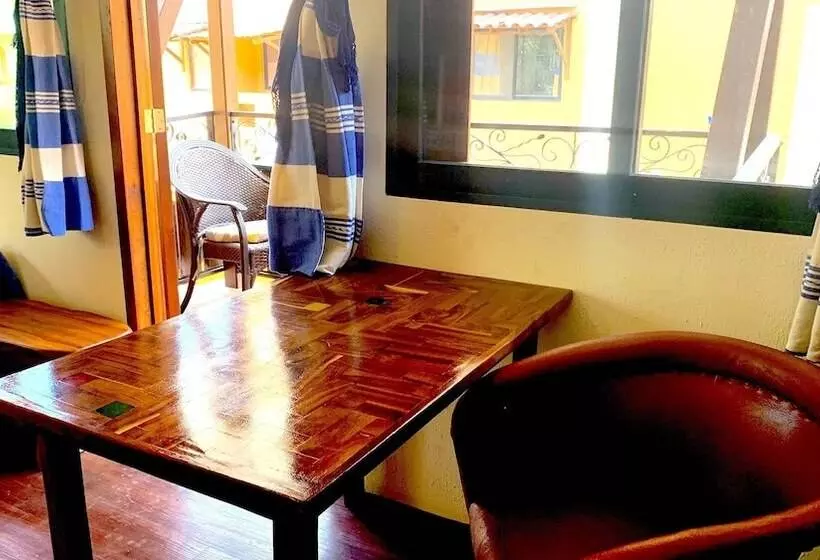 استودیوی استاندارد, Casamar Suites