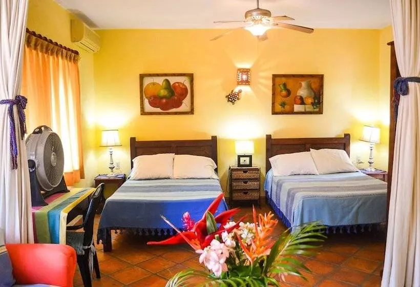 استودیوی لوکس, Casamar Suites