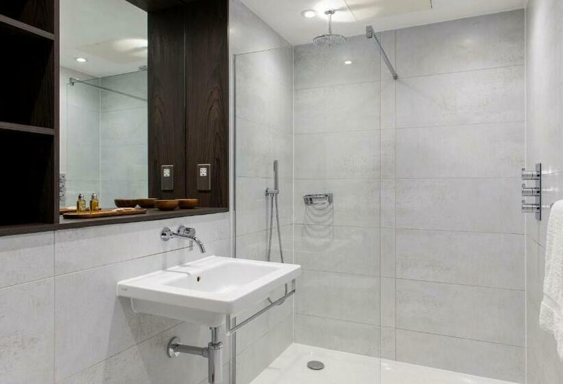 标准工作室, Cove Cannon Street