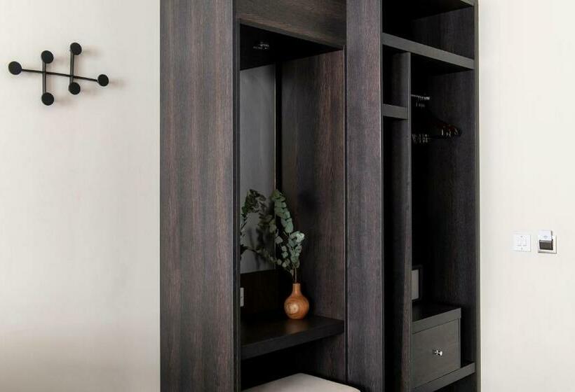 标准工作室, Cove Cannon Street