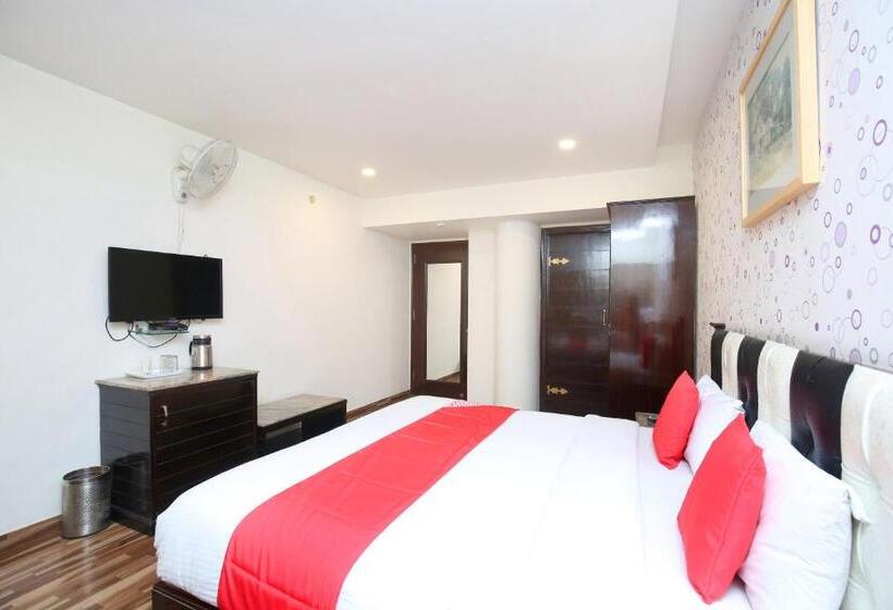 Pokój Deluxe, Akashdeep 22