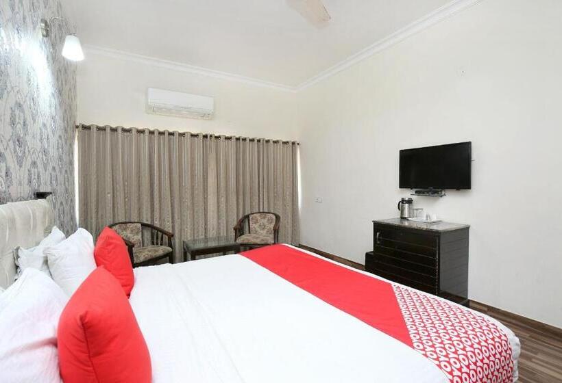 Pokój Deluxe, Akashdeep 22