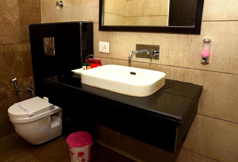 Pokój Deluxe, Akashdeep 22