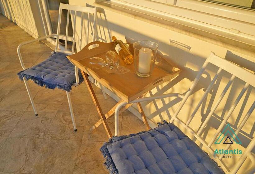 テラス付きシングルルーム, Atlantis