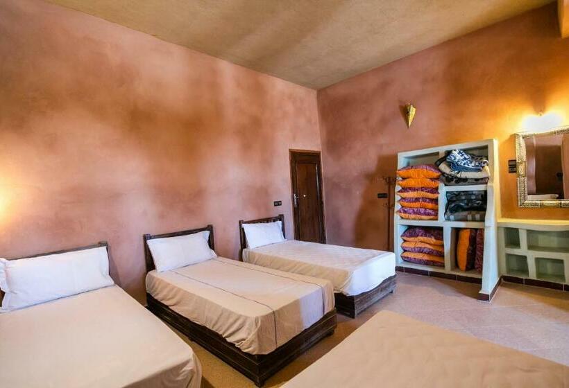 اتاق استاندارد چهار تخته, Auberge Sahara