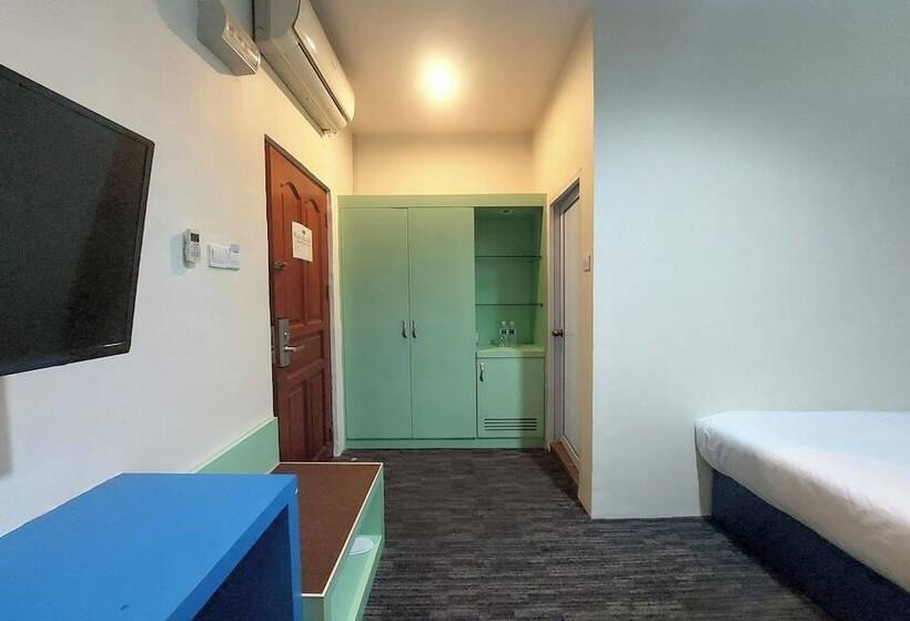 Номер Superior, D Merlion