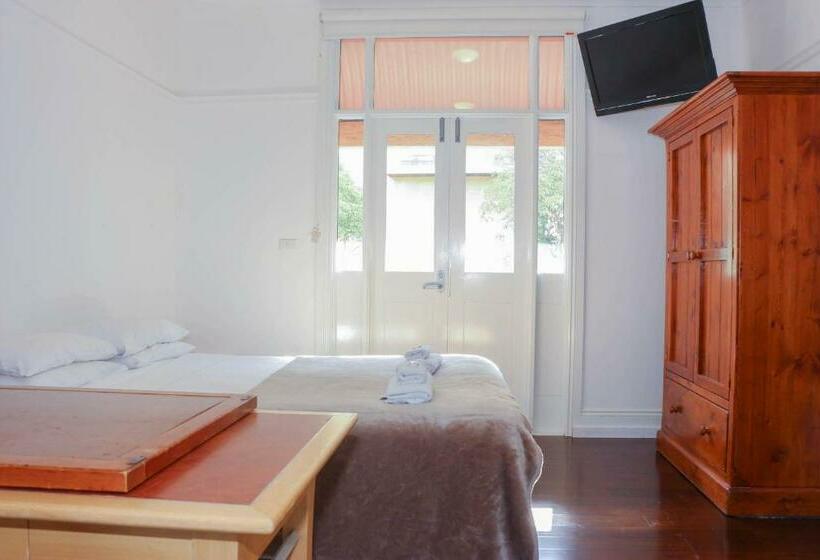 استودیو استاندارد با بالکن, Glasgow Arms Hotel Ultimo