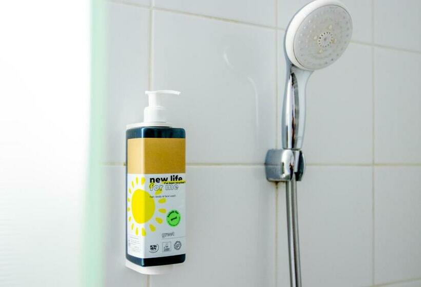 Номер Стандарт Вид на Сад, Greet Hôtel Annecy Cran Gevrier