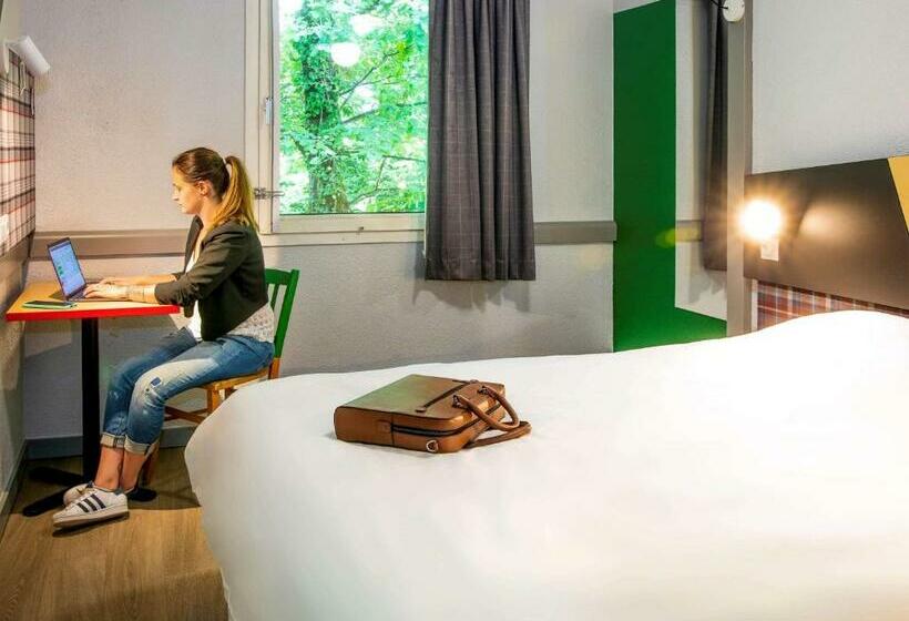 Номер Стандарт Вид на Сад, Greet Hôtel Annecy Cran Gevrier