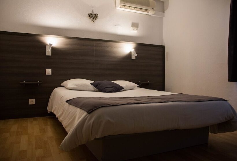 Номер Стандарт Трехместный, Hôtel Althea   Piscine Et Sauna