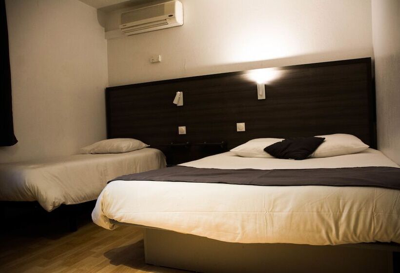 Номер Стандарт Трехместный, Hôtel Althea   Piscine Et Sauna