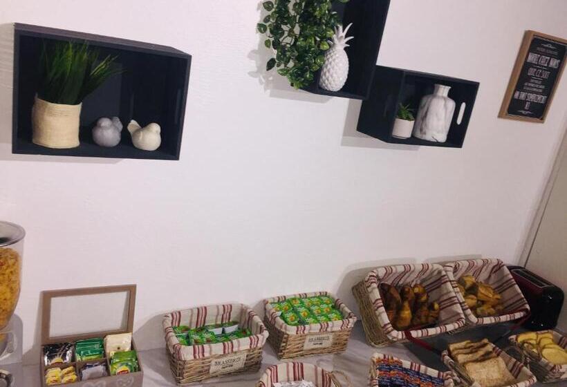 Семейный Номер, Hôtel Althea   Piscine Et Sauna