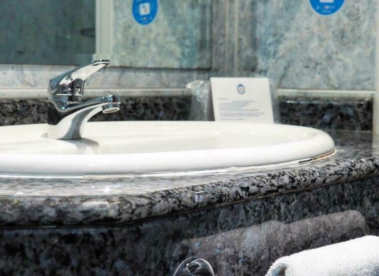 اتاق استاندارد, Humanes