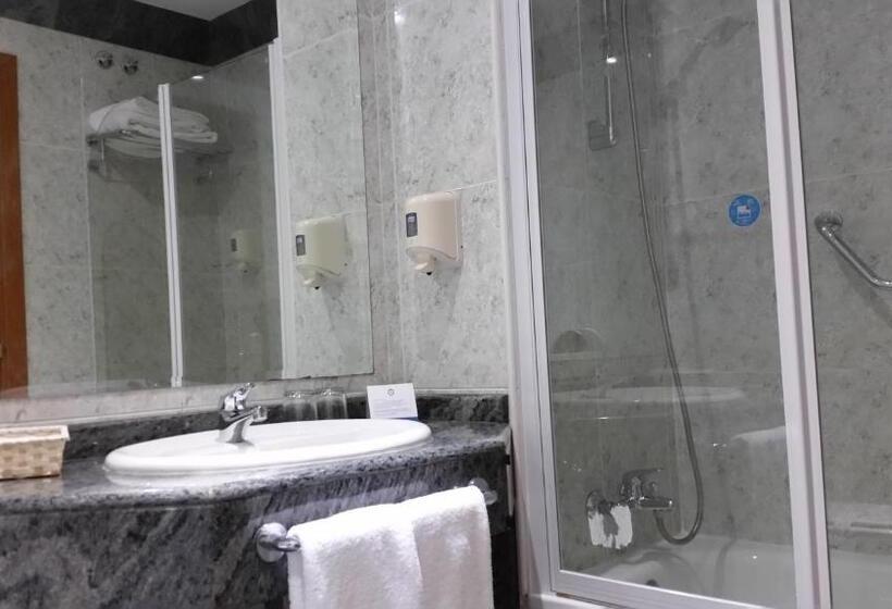 اتاق استاندارد یک نفره, Humanes