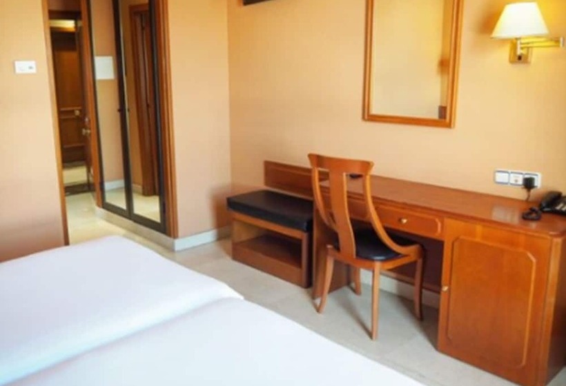 اتاق استاندارد, Humanes