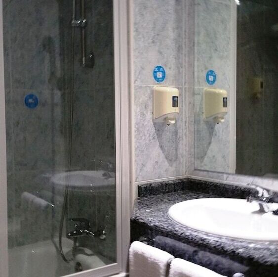 اتاق استاندارد, Humanes