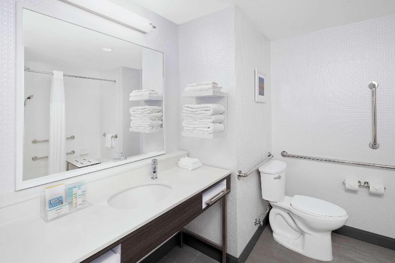 اتاق استاندارد, Humanes