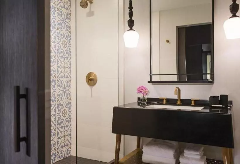 キングサイズベッドのスタンダードルーム, Kimpton Gray Hotel Chicago, An Ihg