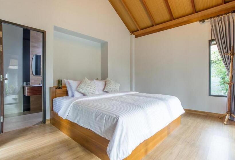 بنجلو قياسى, Medee Resort