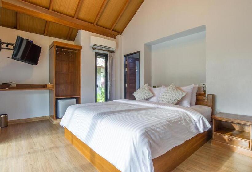 بنجلو قياسى, Medee Resort